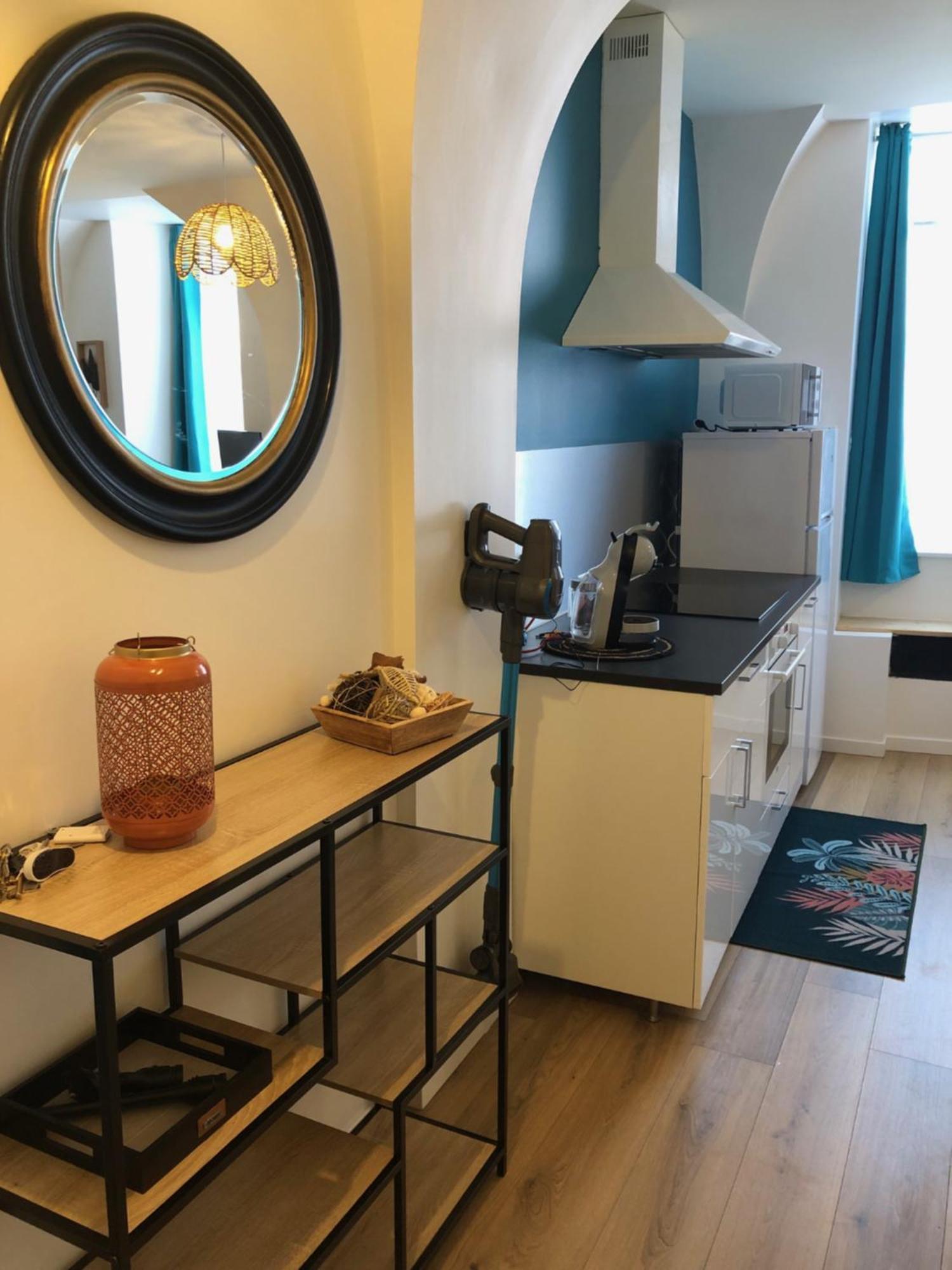 Charmant Appartement, 1 Chambre, En Centre Historique Аноне Екстериор снимка